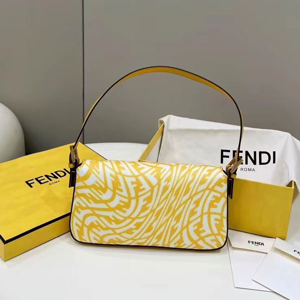2022 Fendi Baguette