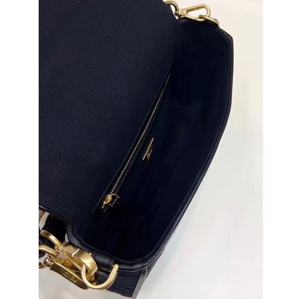 2022 Fendi Baguette