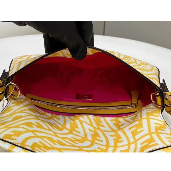 2022 Fendi Baguette