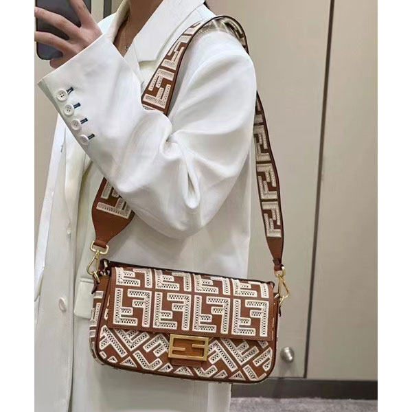 2022 Fendi Baguette