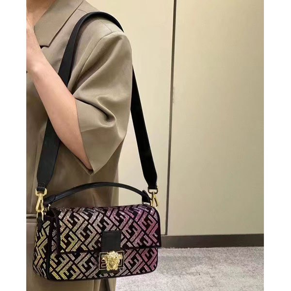 2022 Fendi Baguette