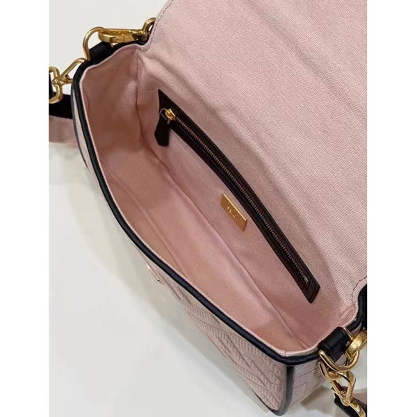 2022 Fendi Baguette