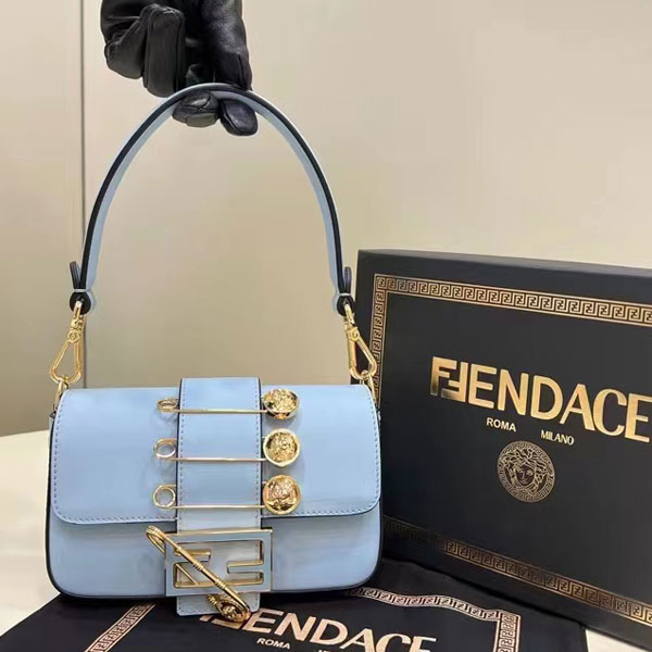 2022 Fendi Brooch mini baguette