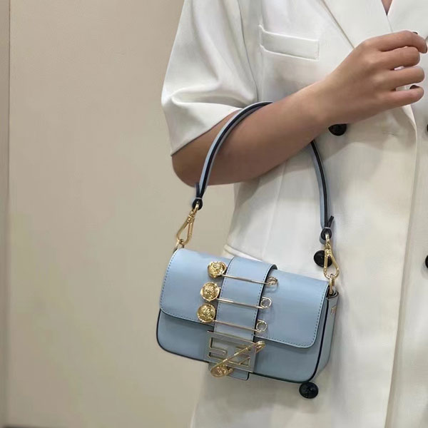 2022 Fendi Brooch mini baguette