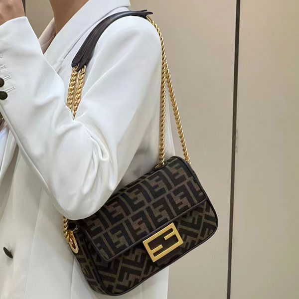 2022 Fendi Chain Midi