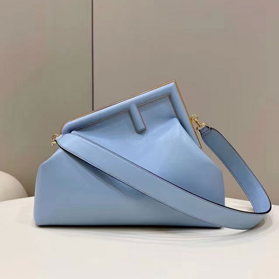 2022 Fendi First Medium
