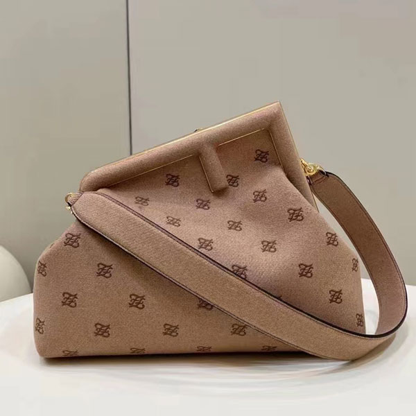 2022 Fendi First Medium