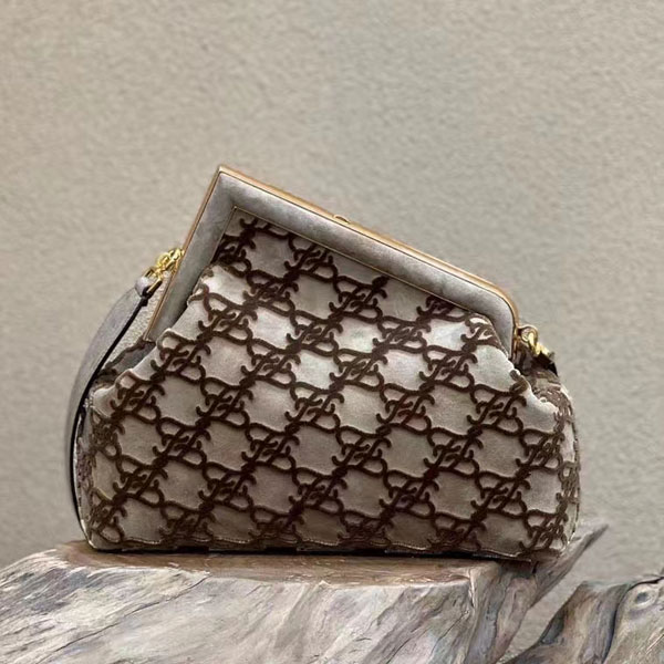 2022 Fendi First Medium