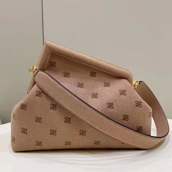 2022 Fendi First Medium