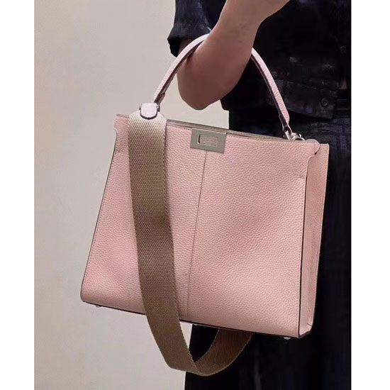 2022 Fendi Peekaboo