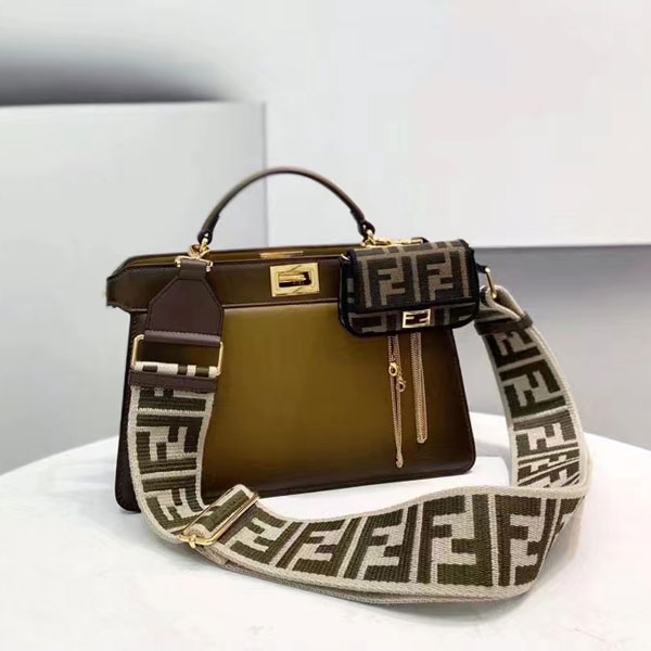 2022 Fendi Peekaboo ISeeU Medium