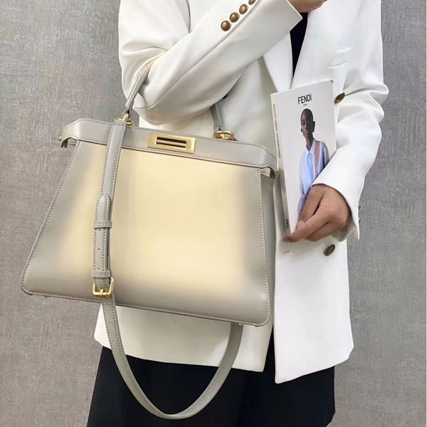 2022 Fendi Peekaboo ISeeU Medium