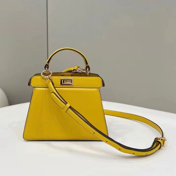 2022 Fendi Peekaboo ISeeU Petite