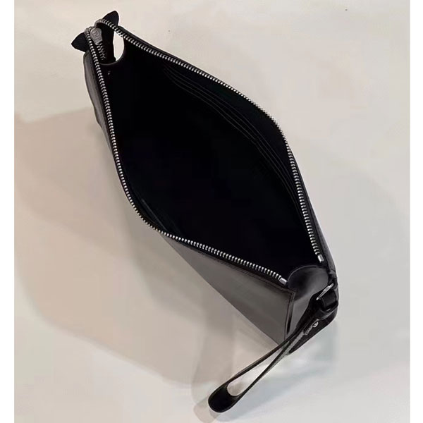 2022 Fendi Pouch