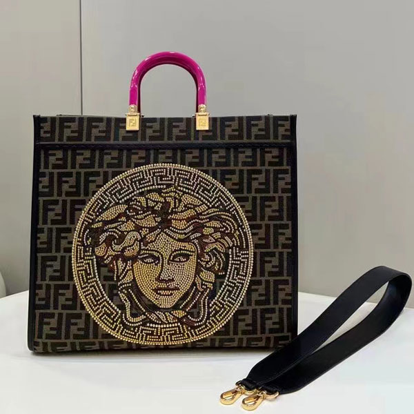 2022 Fendi Sunshine Medium