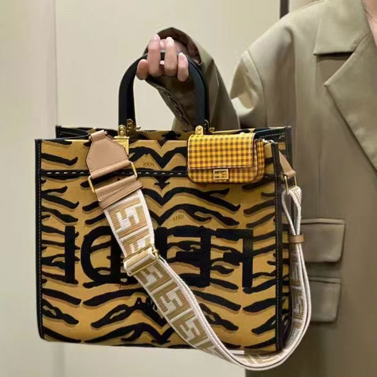 2022 Fendi Sunshine Medium