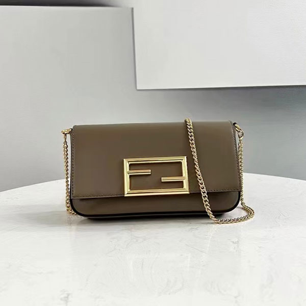 2022 Fendi Wallet On Chain With Pouches