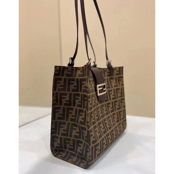 2022 Fendi shoulder