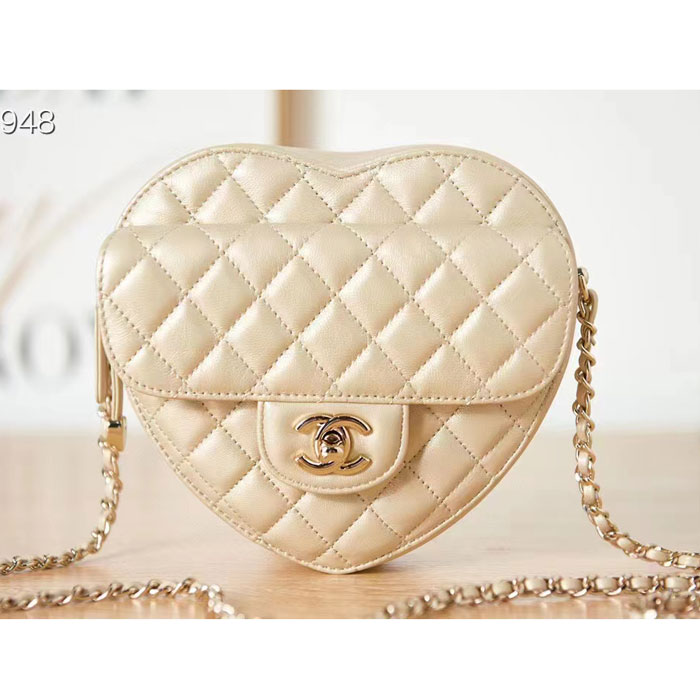 2022 chanel Heart bag