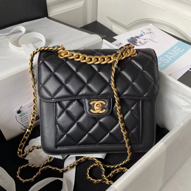 2023 Chanel MESSENGER BAG