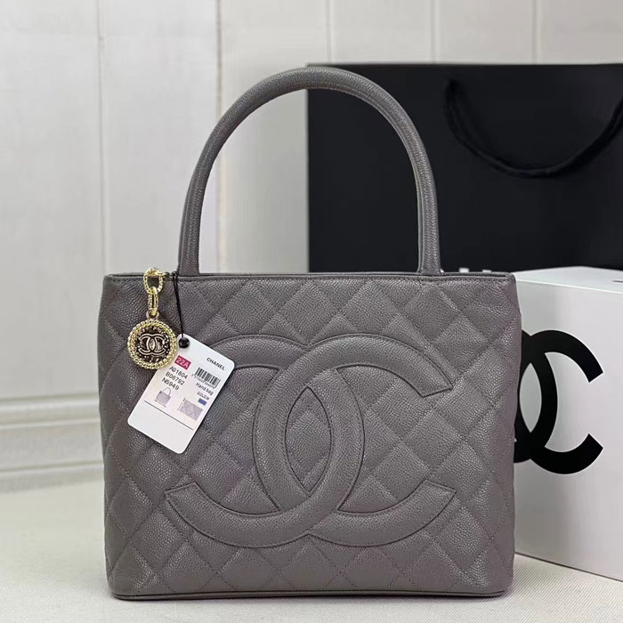 2023 Chanel Vintage tote bag