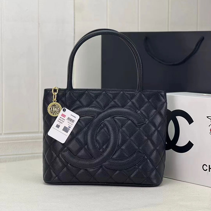 2023 Chanel Vintage tote bag
