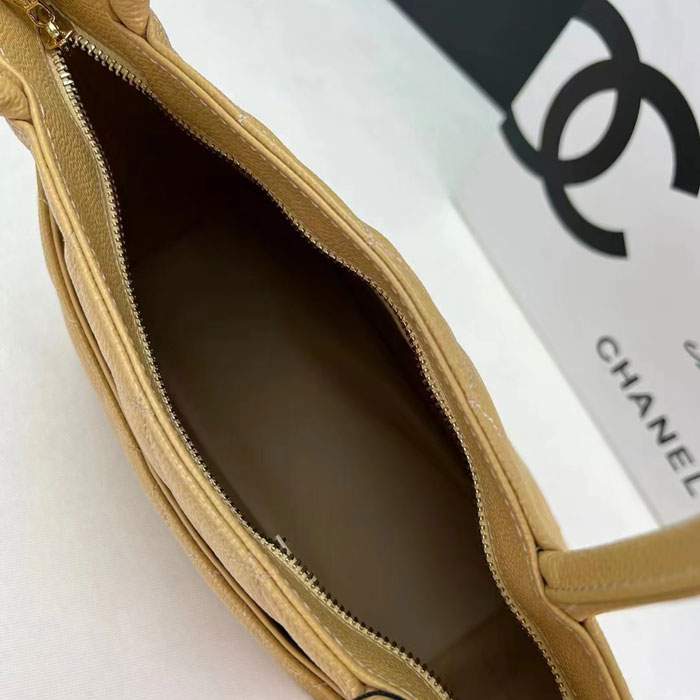 2023 Chanel Vintage tote bag