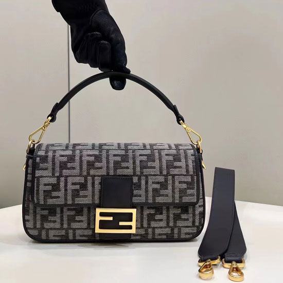 2023 Fendi Baguette