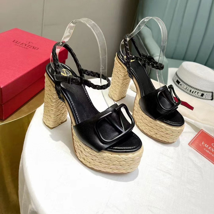 2023 Valentino women shoes
