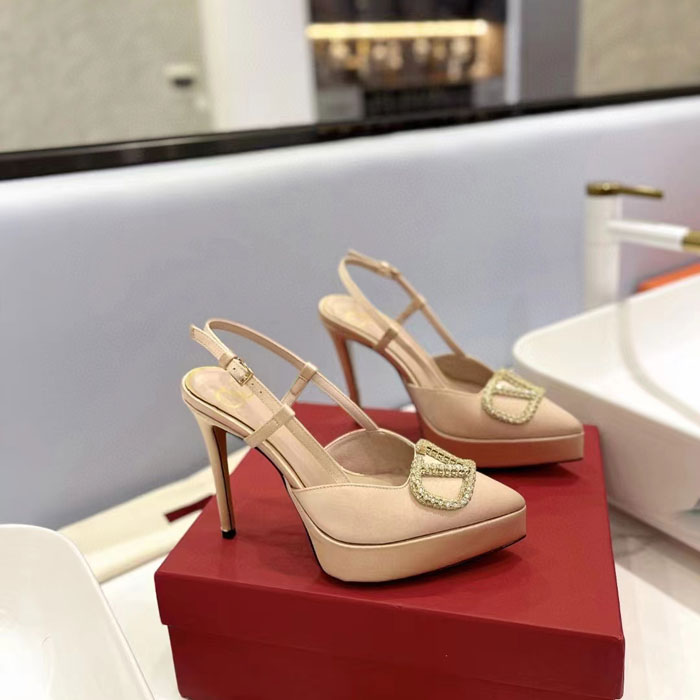 2023 Valentino women shoes