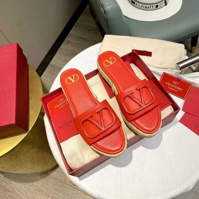 2023 Valentino women shoes