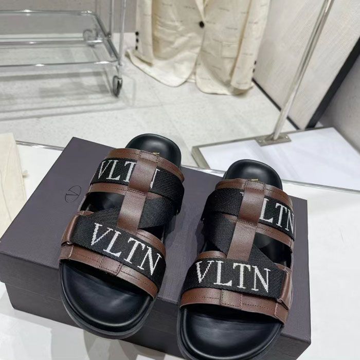 2023 Valentino women shoes