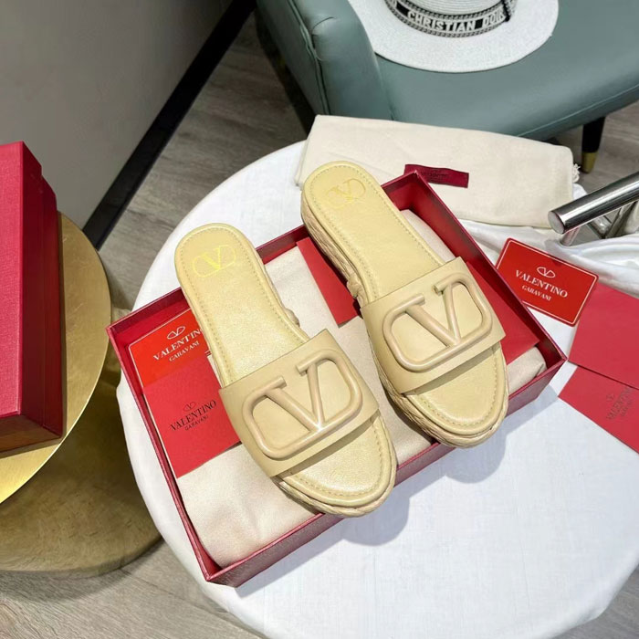 2023 Valentino women shoes