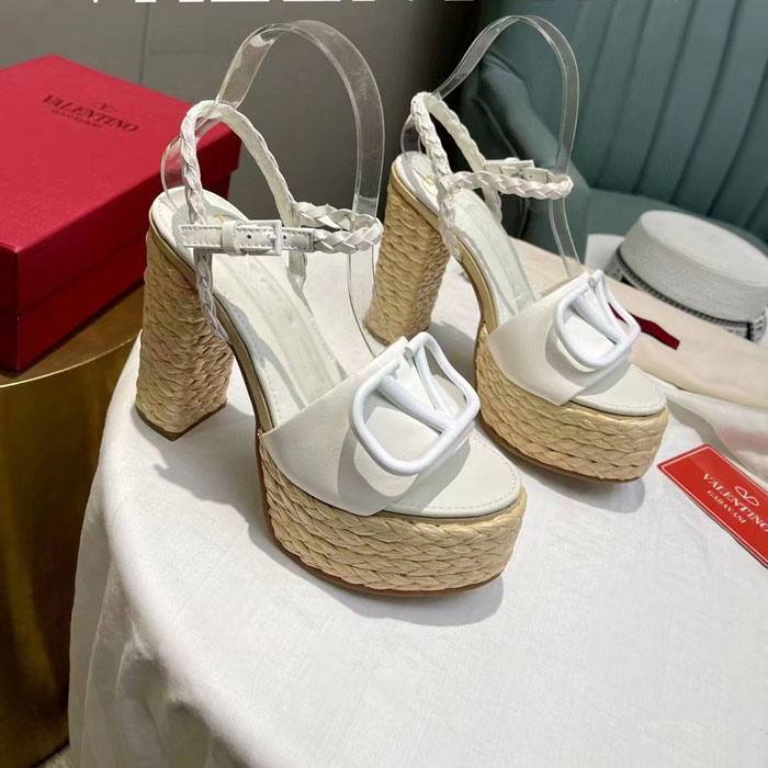 2023 Valentino women shoes