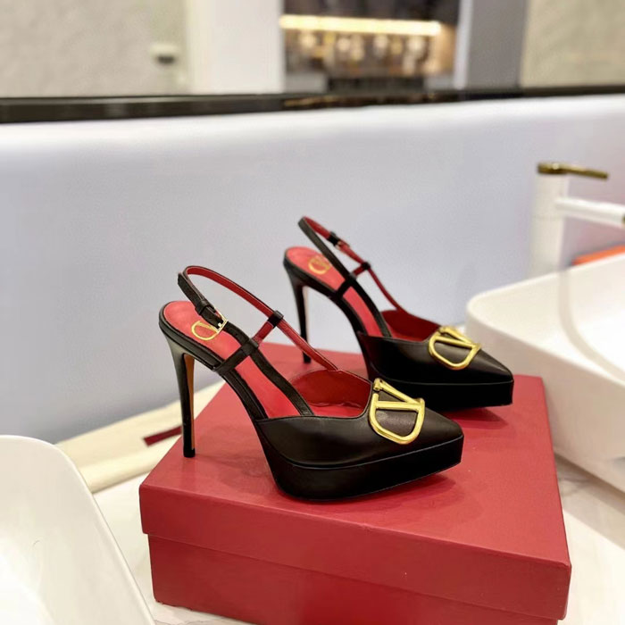 2023 Valentino women shoes