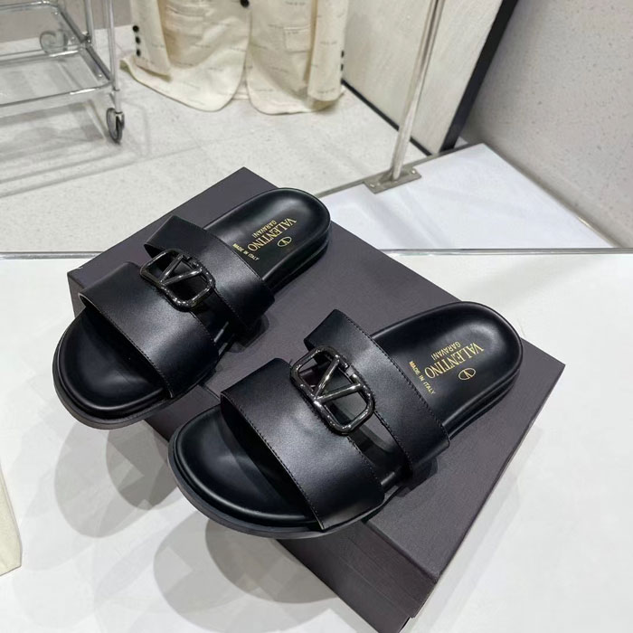 2023 Valentino women shoes
