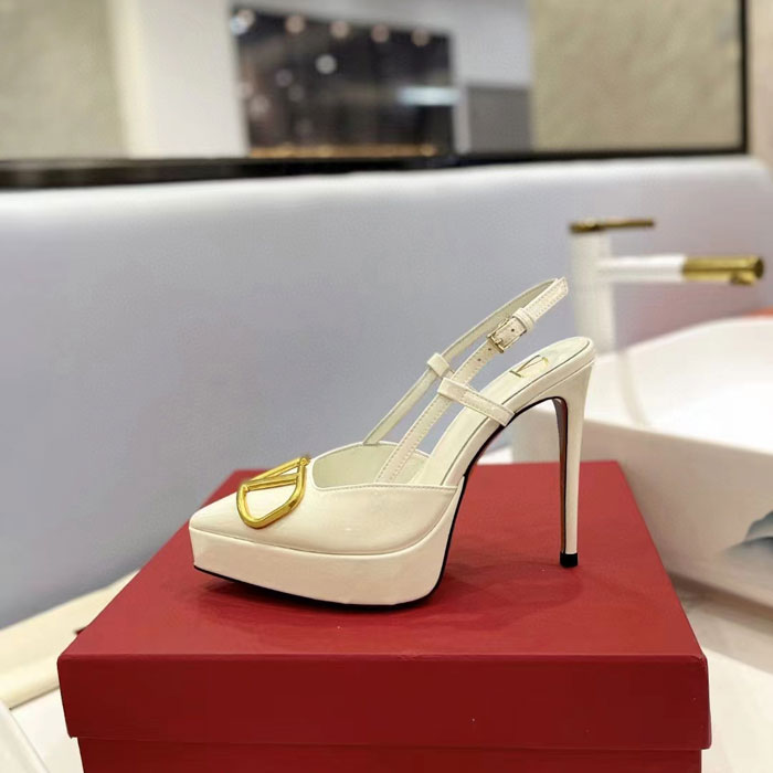 2023 Valentino women shoes