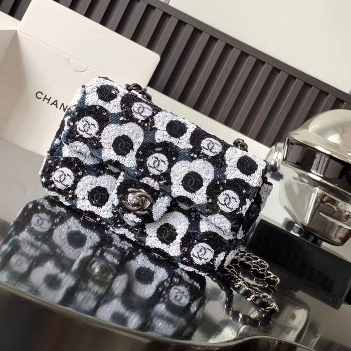 2024 Chanel SMALL FLAP BAG