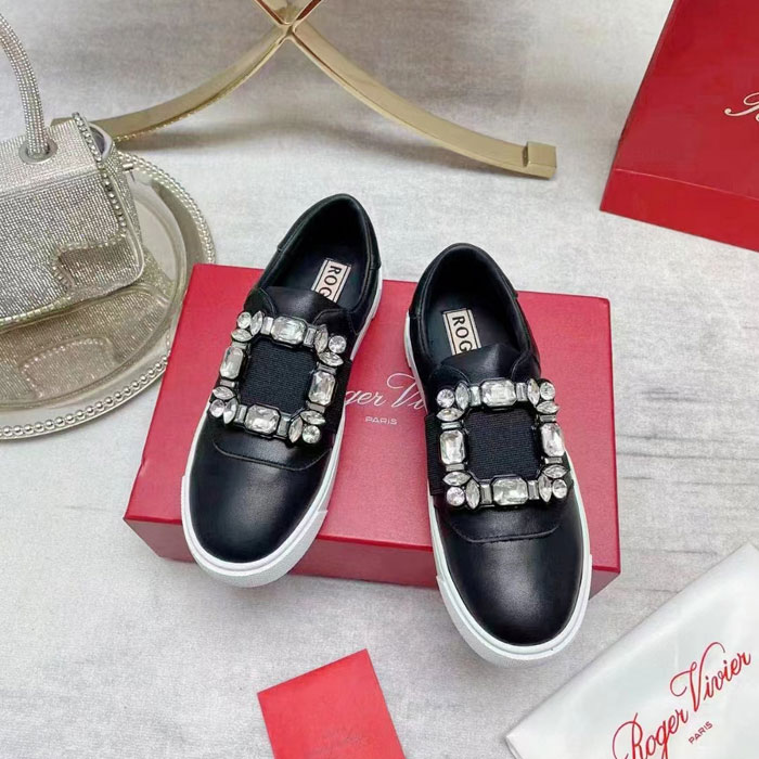 Roger Vivier shoes 2023