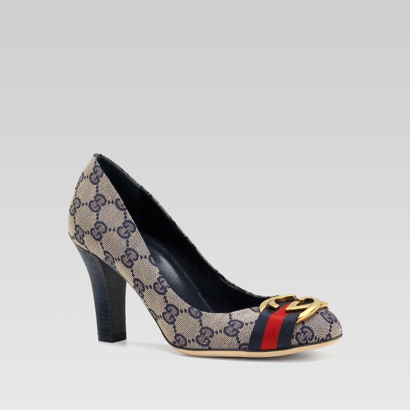 'interlocking' mid heel pump with interlocking G o