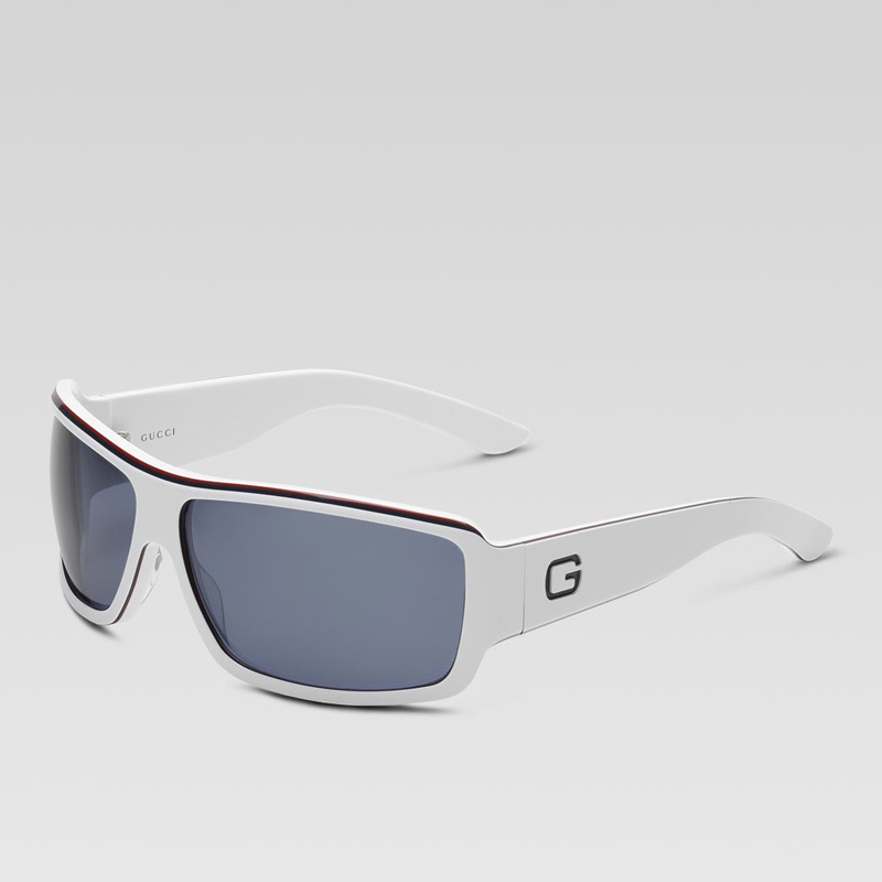 medium square frame sunglasses with G detail on te
