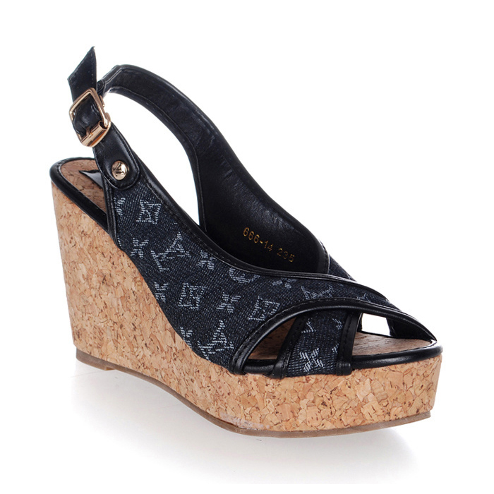 lousi vutton shoes with black
