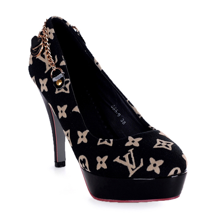 lousi vutton shoes with black